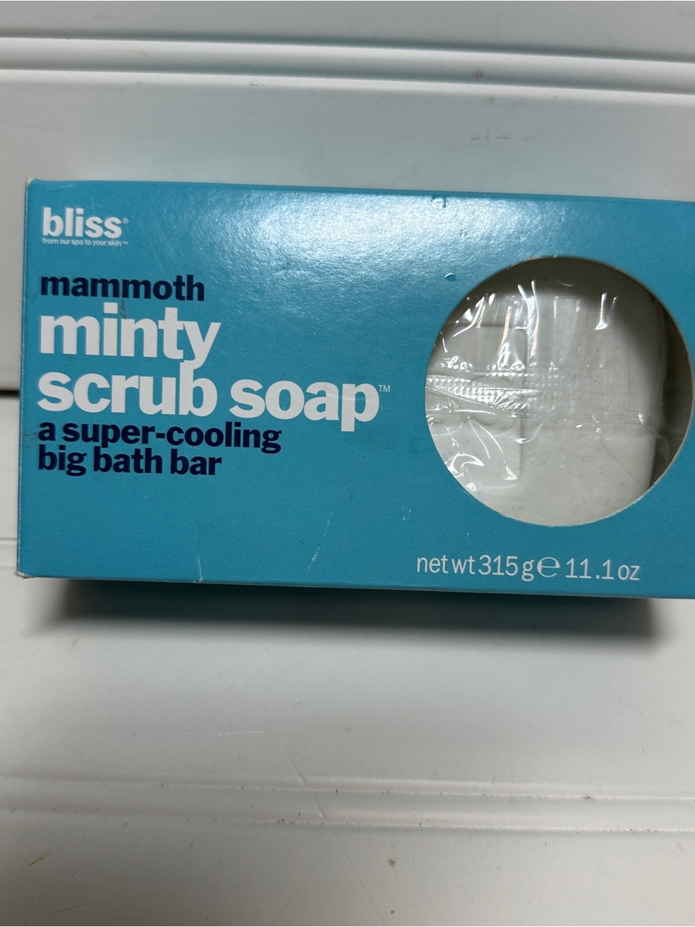 Bliss MAMMOTH MINTY SCRUB SOAP Super Cooling BIG Bath Bar 11.1oz BOX DAMAGED.